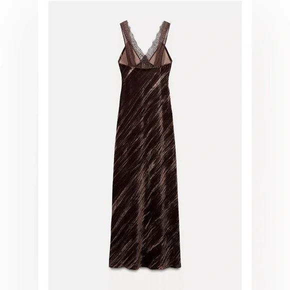 ZARA ~ ✨Viral ✨~ VELVET LACE MIDI DRESS - Picture 4 of 17